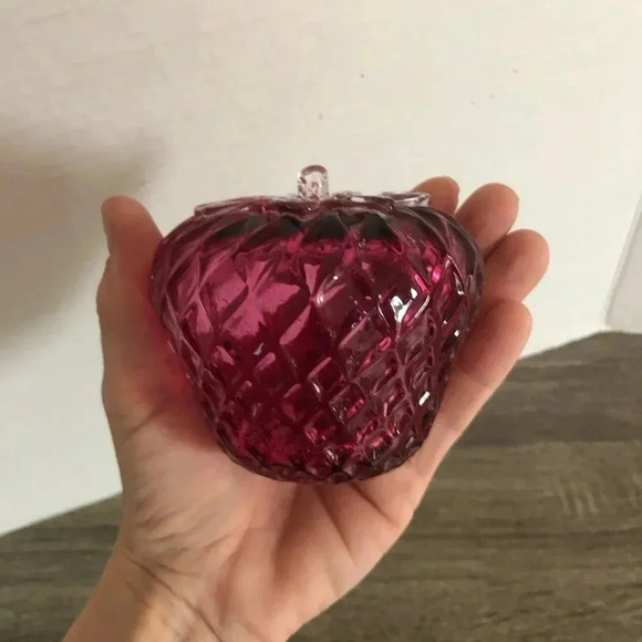 Vintage Strawberry Glass  Paperweight - Picture 6 of 9
